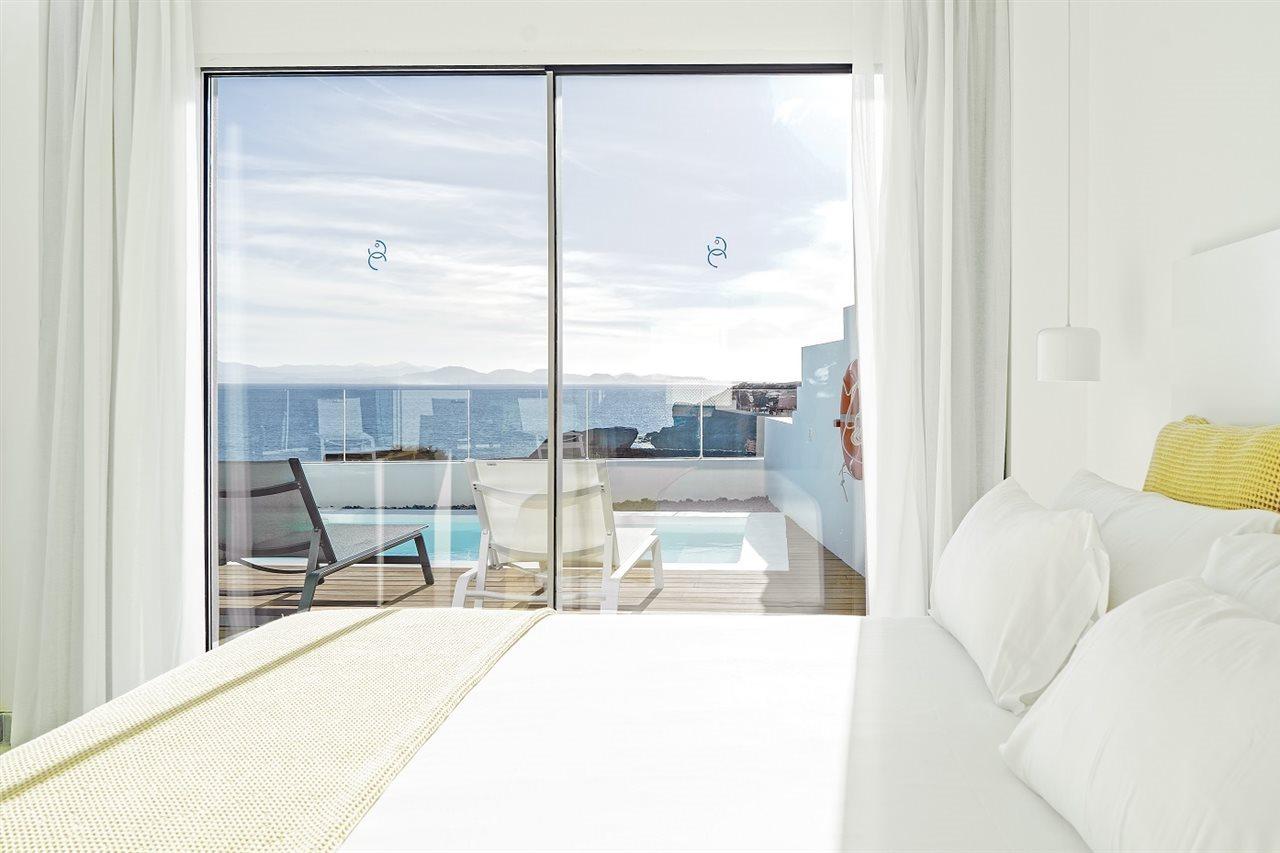 Calalanzarote Suites Hotel - Adults Only Playa Blanca  Exterior foto A sliding window