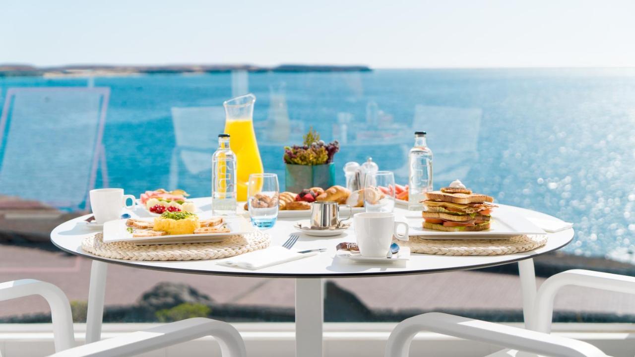 Calalanzarote Suites Hotel - Adults Only Playa Blanca  Exterior foto Breakfast at the hotel